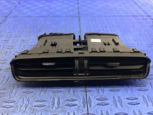 2016-2019 Jaguar XF Center Dash Air Vent - Front (Used OEM)