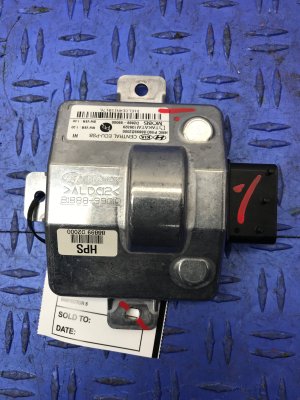 2017-2019 Genesis G90 Pre-Tensioner Seat Belt Control Module (Used OEM)