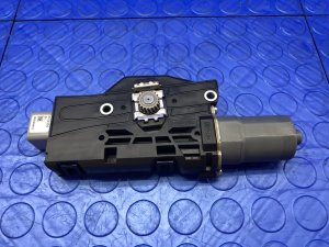 2017-2022 INFINITI Q60 Sunroof Motor - Front (Used OEM)