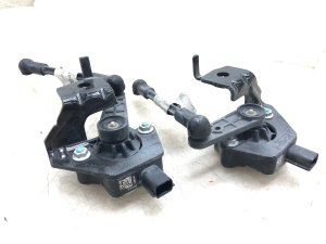 2018-2024 Lincoln Navigator Suspension Ride Height Level Sensor Set with Brackets - Front (Used OEM)