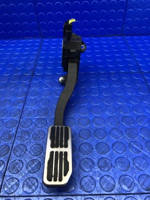 2017-2023 Jaguar F-Pace Accelerator Pedal Assembly (Used OEM)