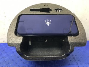 2014-2017 Maserati Quattroporte Emergency Spare Tire Scissor Jack and Tool Kit (Used OEM)