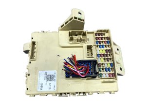 2021-2023 Hyundai Santa Fe Fuse Junction Relay Box Control Module (Used OEM)