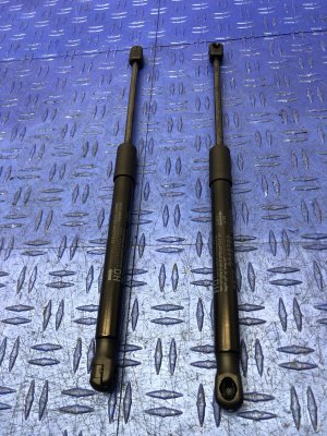2017-2020 Genesis G80 Manual Trunk Lid Lift Support - Rear (Used OEM)