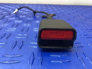 2022-2025 INFINITI QX60 Black Seat Belt Buckle - Front (Used OEM)