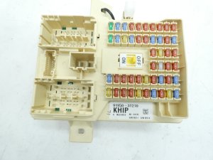 2015-2017 Kia K900 Cabin Fuse Junction Box - Front (Used OEM)
