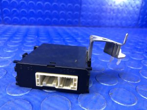 2021-2025 Toyota Sienna Windshield Wiper Relay Control Module - Front (Used OEM)