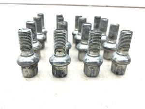 2018-2025 Volkswagen Atlas Wheel Lug Nut Bolt Set (Used OEM)
