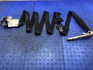2014-2021 Maserati Ghibli Black Seat Belt Assembly with Pretensioner - Front (Used OEM)