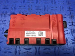 2017-2021 BMW 528i Positive Battery Junction Terminal Fuse Block (Used OEM)