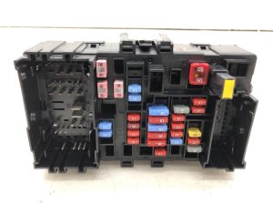 2015-2020 Chevrolet Tahoe Instrument Panel Fuse Junction Block - Front (Used OEM)