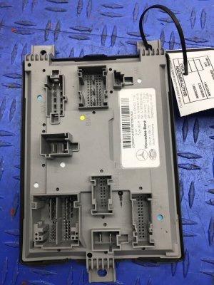 2019-2021 Mercedes-Benz C280 Signal Acquisition and Actuation Module - Rear (Used OEM)