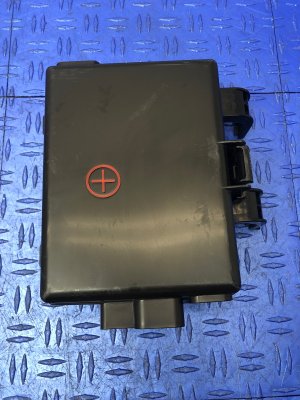 2017-2022 Genesis G90 Positive Battery Terminal Fusible Link Fuse Block (Used OEM)