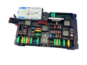 2018-2020 BMW 750i Trunk Fuse Relay Junction Box - Rear (Used OEM)