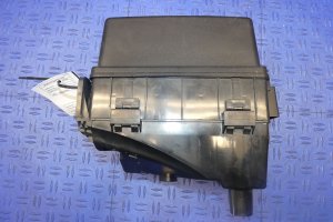 2014-2016 Hyundai Equus Engine Compartment Fuse Relay Junction Box - Rear, Right (Passenger) (Used OEM)