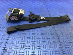 2014-2021 Maserati Quattroporte Black Seat Belt Assembly - Front (Used OEM)