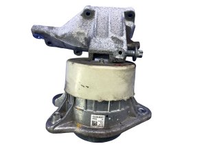 2015-2017 Mercedes-Benz S600 Engine Mount Support Bracket - Front (Used OEM)