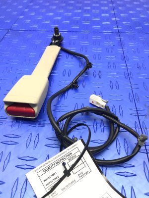 2013 INFINITI QX56 Seat Belt Buckle Set - Front, Left (Driver) (Used OEM)