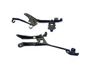 2010-2013 Porsche Panamera Fender Support Mount Bracket Set - Front (Used OEM)