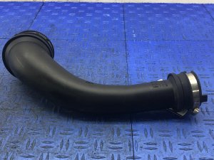 2020-2023 Lincoln Aviator Engine Air Intake Resonator Hose - Front (Used OEM)