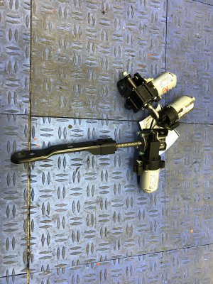 2017-2019 Genesis G90 Seat Motor Set (3 Piece) - Front (Used OEM)