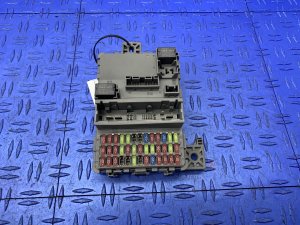 2018-2024 Honda Odyssey Cabin Fuse Relay Box (Used OEM)
