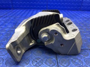 2021-2023 Toyota Sienna Engine Mount Bracket Support (Used OEM)