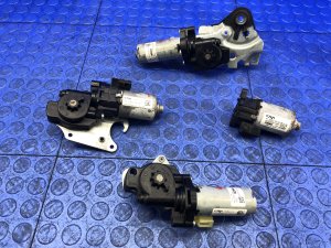 2014-2020 BMW i8 Seat Motor Set of 4 - Front (Used OEM)
