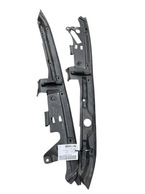 2018-2023 BMW M550i xDrive Cowl Sealing Trim Panel Set - Front (Used OEM)