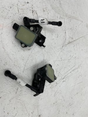2018-2024 Lincoln Navigator Suspension Ride Height Level Sensor Set - Front (Used OEM)