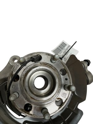 2022-2025 Hyundai Tucson Steering Knuckle and Wheel Hub Assembly - Front, Right (Passenger) (Used OEM)