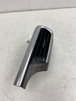 2020-2022 Kia Telluride Outer Dashboard Air Vent Grille and Bezel (Used OEM)