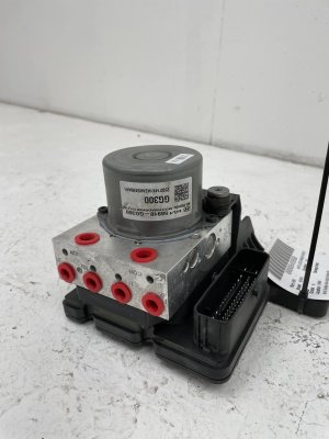 2025-2026 Kia K4 ABS Hydraulic Pump and Control Module Assembly (Used OEM)