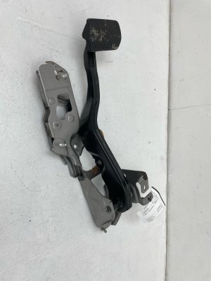 2024-2026 Lincoln Nautilus Black Adjustable Brake Pedal Assembly (Used OEM)