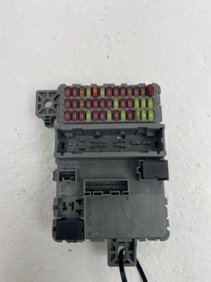 2017-2021 Honda Civic Interior Cabin Body Fuse Box (Used OEM)