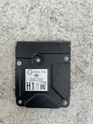 2021-2022 Toyota Venza Windshield Mounted Forward Facing Lane Departure Video Camera - Front (Used OEM)