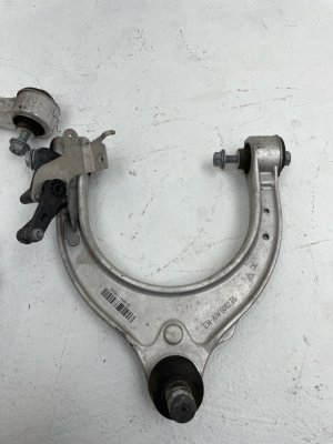 2017-2023 BMW 528i Upper Control Arm Wishbone Set - Front, Right (Passenger) (Used OEM)