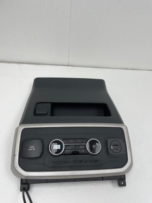2022-2024 Lincoln Navigator Climate Control Switch Panel with Console End Cap - Rear (Used OEM)