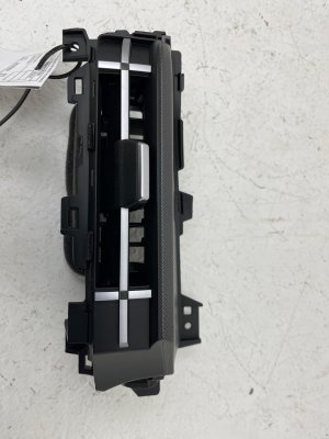 2024-2025 Hyundai Santa Fe Dash A/C Air Vent Duct Grill - Front (Used OEM)