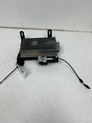 2014-2019 Bentley Flying Spur Audio System Amplifier Control Module (Used OEM)