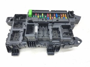 2018-2021 Lincoln Navigator Dashboard Cabin Interior Fuse Relay Box (Used OEM)