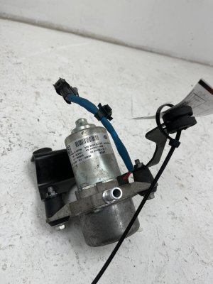 2022-2024 Honda Civic Brake Booster Vacuum Pump (Used OEM)