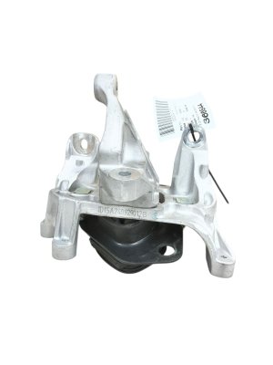 2025 Nissan Kicks Lower Engine Mount and Bracket Assembly - Front (Used OEM)