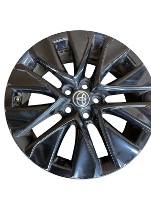 2021-2025 Toyota Mirai Black 19x8 5 V-Spoke Machined Alloy Wheel (Used OEM)