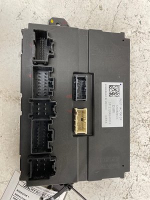 2024 Lincoln Nautilus Seat Cushion Control Module - Front (Used OEM)