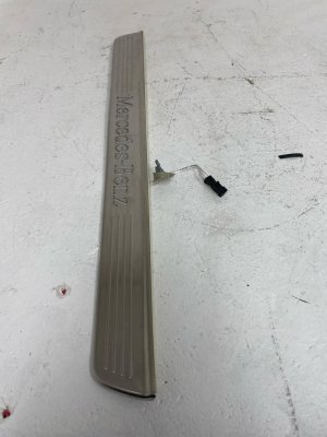 2014-2017 Mercedes-Benz S320 Illuminated Door Sill Plate Cover Trim - Front, Left (Driver) (Used OEM)