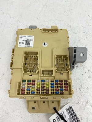 2020-2022 Hyundai Palisade Interior Cabin Fuse Box (Used OEM)
