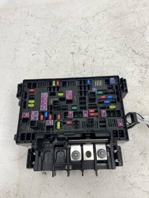 2022 Jeep Wagoneer Interior Cabin Fuse Box Junction Block (Used OEM)