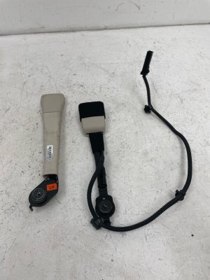 2021-2024 Genesis GV80 Beige Seat Belt Buckle and Anchor Retractor Receptacle - Front (Used OEM)