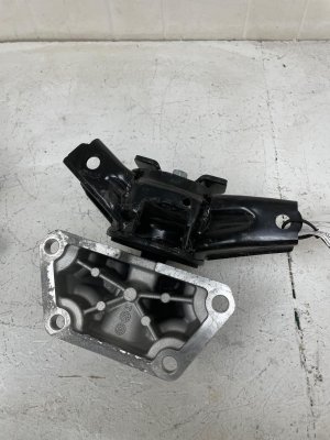 2020-2025 Kia Telluride Engine Mount Support - Front, Left (Driver) (Used OEM)